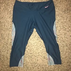 DRI-FIT Nike leggings 🎉
